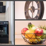 アパート The Red Point