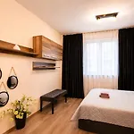 The Red Point Appartement *