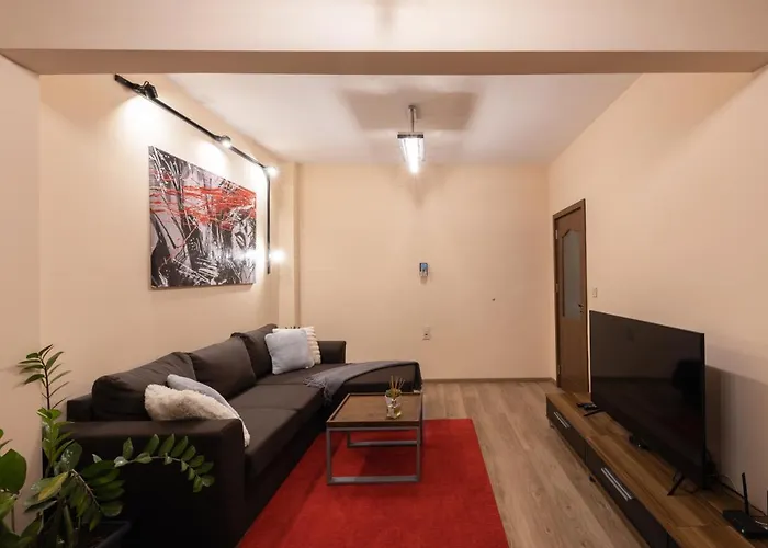 The Red Point アパート